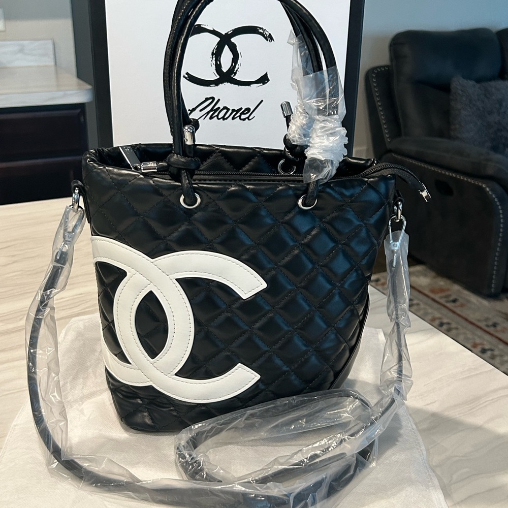 CHANEL VIP GWP Black Quilted Shoulder Bag with White CC Logo
